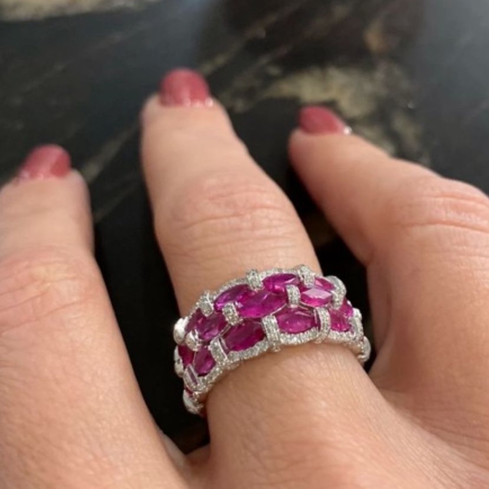 White gold ring with diamonds and ruby